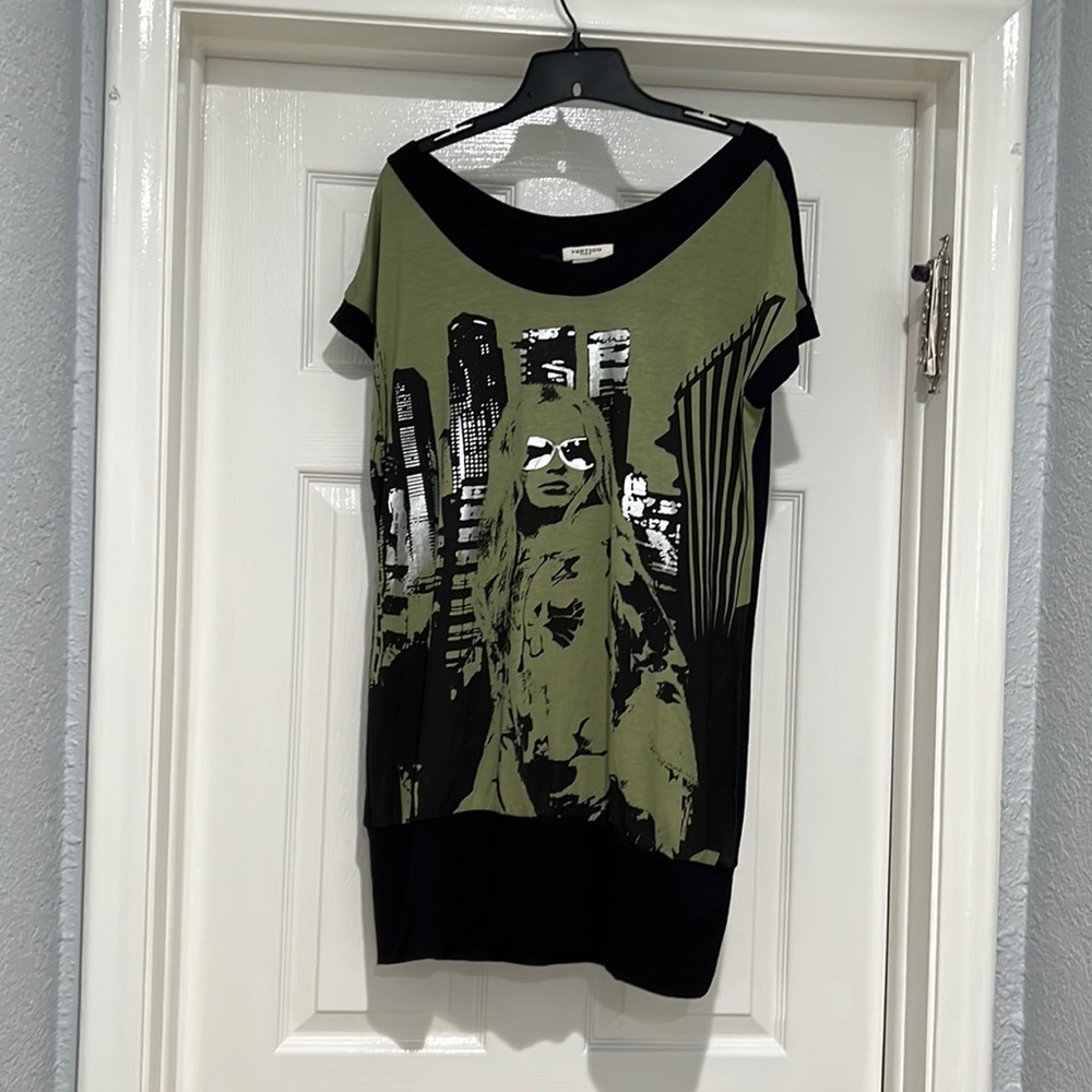 Womans straight long tank Khaki and black cool long sleeveless top